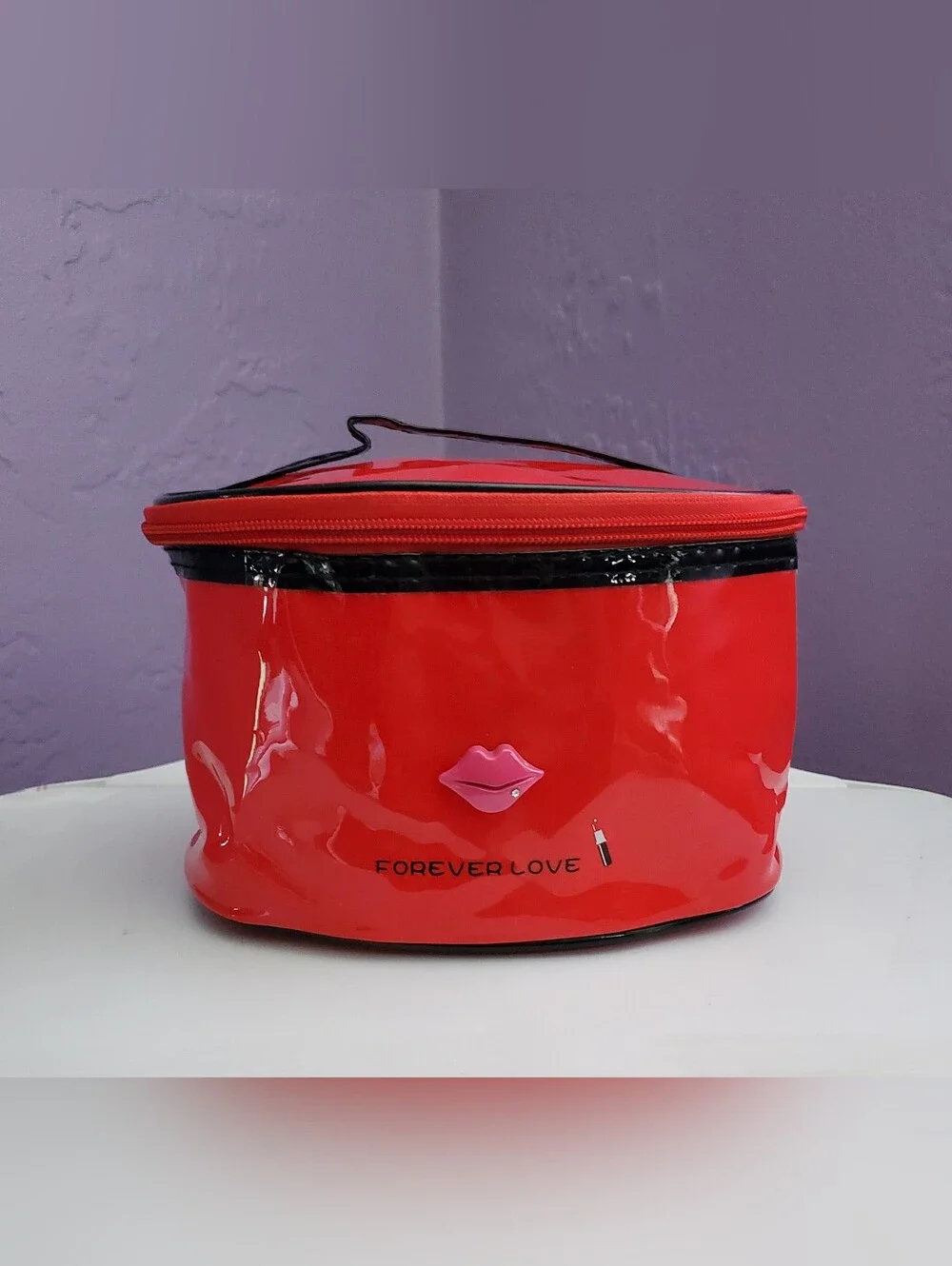 Red Patent Cosmetic Pouch Set with Lip Accents